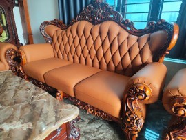 So Sánh Da Cleo Hàn Và Da Microfiber: Nên Chọn Loại Nào Cho Sofa?