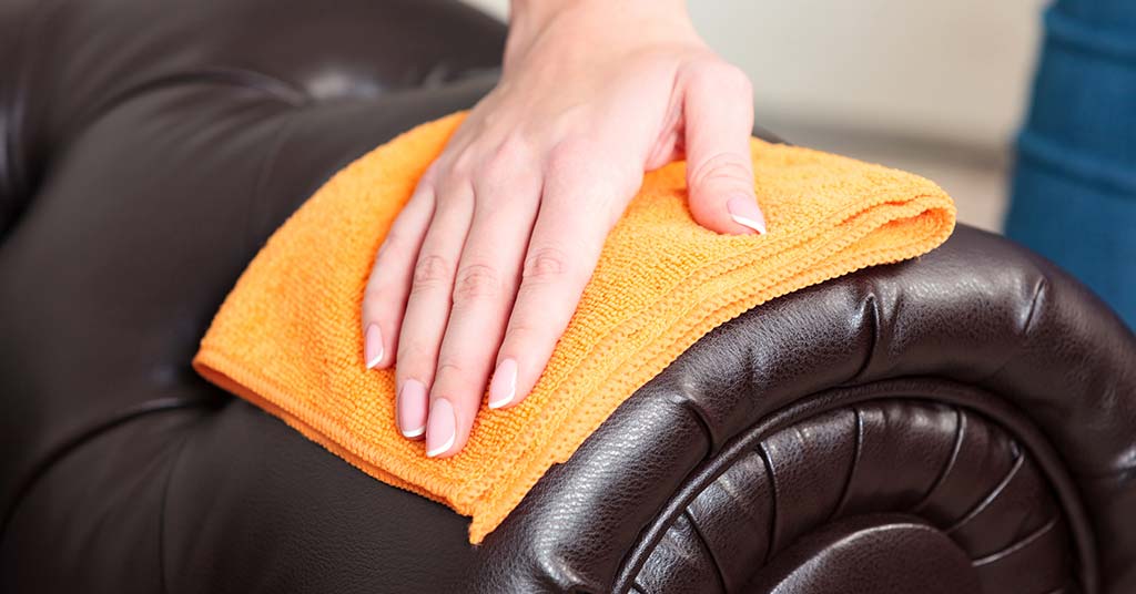 Sofa được bọc da sẽ dễ dàng làm sạch và không bám bẩn