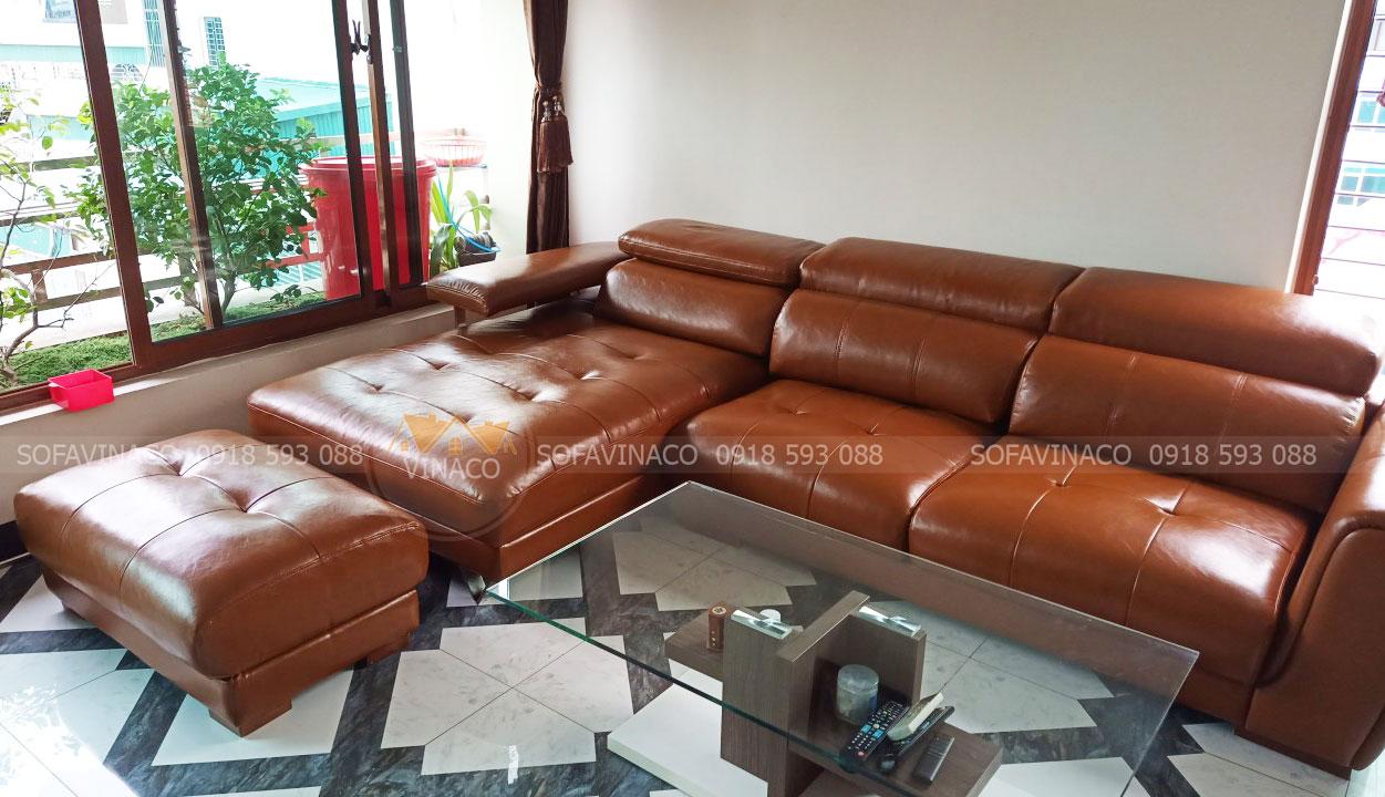 bộ sofa đã được bọc mới và đổi màu da